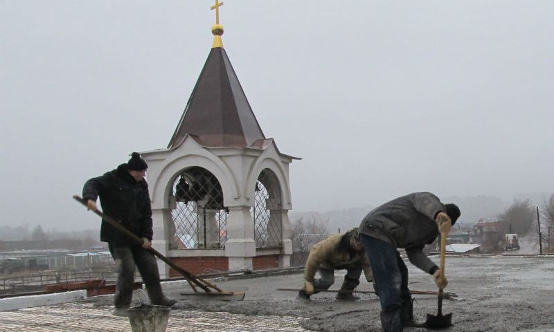 Бетонирование сборно-монолитного перекрытия МАРКО на здании воскресной школы в городе Дзержинский