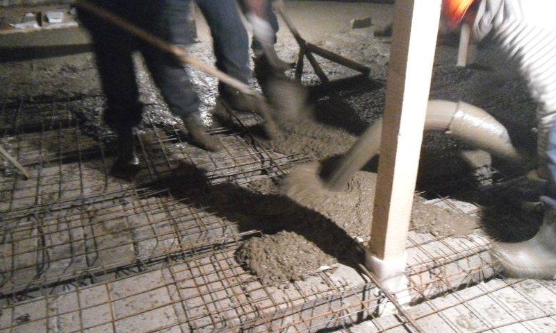 Подача бетона к месту проведения работ