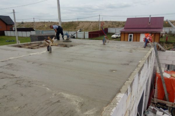 Завершение бетонирования сборного сталебетонного перекрытия МАРКО-АТЛАНТ