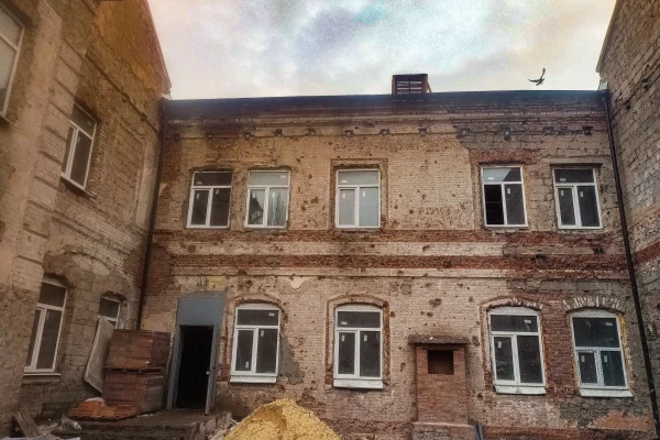 Внешний вид садика Чайка на момент ремонта внутренний двор