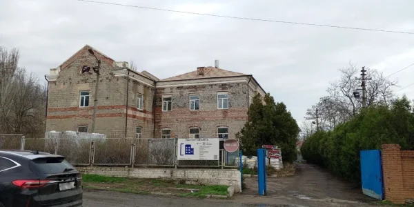 Внешний вид садика Чайка на момент ремонта ворота